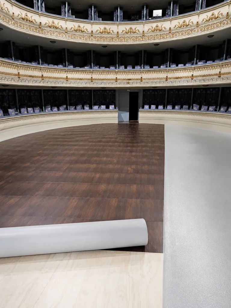 Evento de presentación en teatro – Toledo